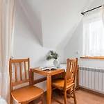Siuster Comfort - Komfortowa Z Doskonałą Lokalizacją, Niedaleko Term Bukovina I Stoku Narciarskiego - Idealna Dla Rodzin Nocleg ze śniadaniem
