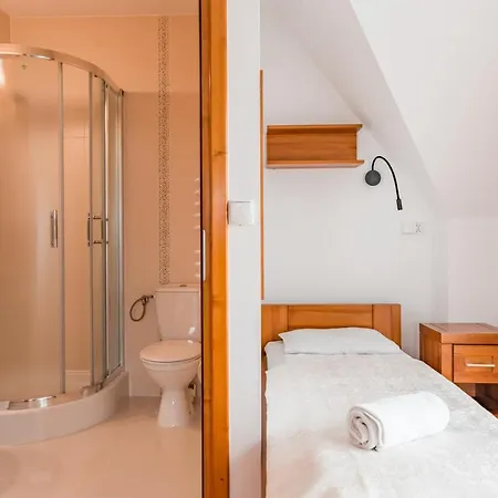 住宿加早餐酒店 Siuster Comfort - Komfortowa Z Doskonala Lokalizacja, Niedaleko Term Bukovina 3*