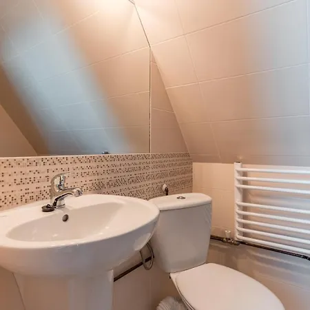Siuster Comfort - Komfortowa Z Doskonala Lokalizacja, Niedaleko Term Bukovina 住宿加早餐酒店