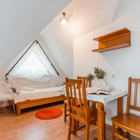 Siuster Comfort - Komfortowa Z Doskonala Lokalizacja, Niedaleko Term Bukovina Couette-café 3*