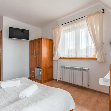 Bed & Breakfast Siuster Comfort - Komfortowa Z Doskonala Lokalizacja, Niedaleko Term Bukovina I Stoku Narciarskiego - Idealna Dla Rodzin *